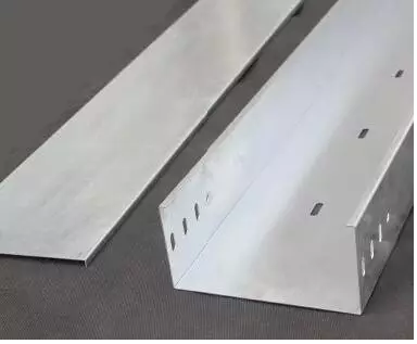 電纜橋架使用安裝標準(圖1) 電纜橋架使用安裝標準